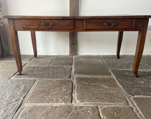 Walnut dining tables and desks – a potted history of a wood rising in popularity.