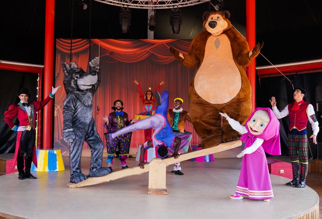 Circus 3.jpg