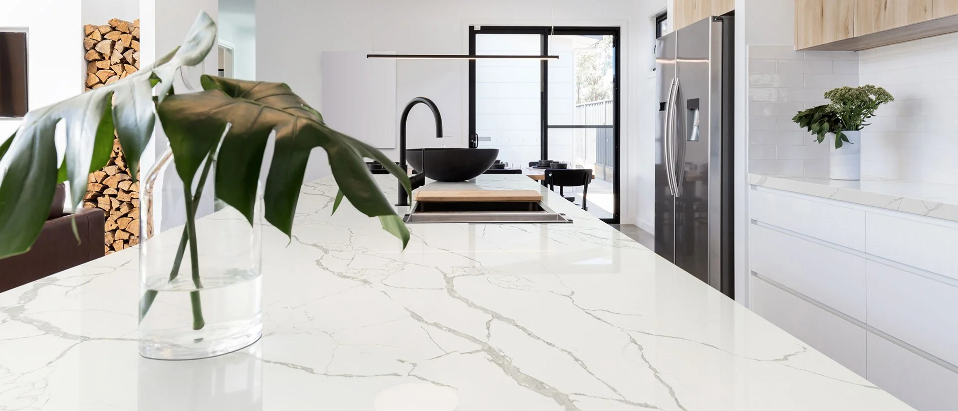 calacatta-laza-quartz-f.jpg
