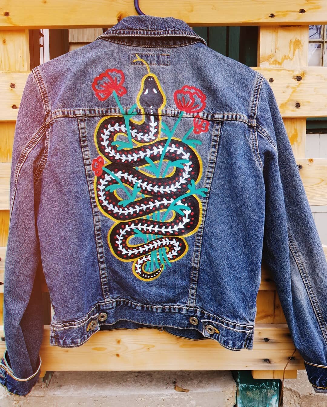 ::NEW ITEM ALERT::

It's back to painting denim! To keep these beauties in perfect condition, you should dry clean only. That's a tip if you want any denim jacket looking good and lasting for many years. 

Catch me with @eastsidepopup on February 28t