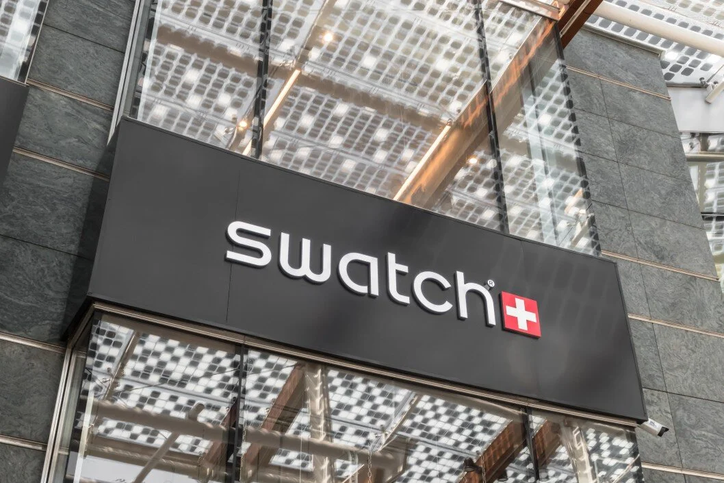 swatch-store-sign-swatch-is-a-swiss-watchmaker-founded-in-1983-by-nicolas-hayek-and-is-subsidiary-of_t20_98KrVK.jpg
