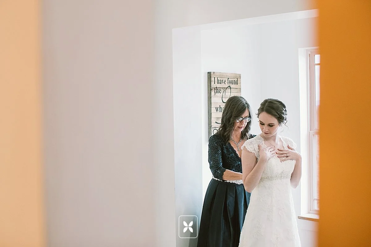 jesse_cori_northwest_arkansas_wedding_photography_Kindred_Barn_0023.jpg