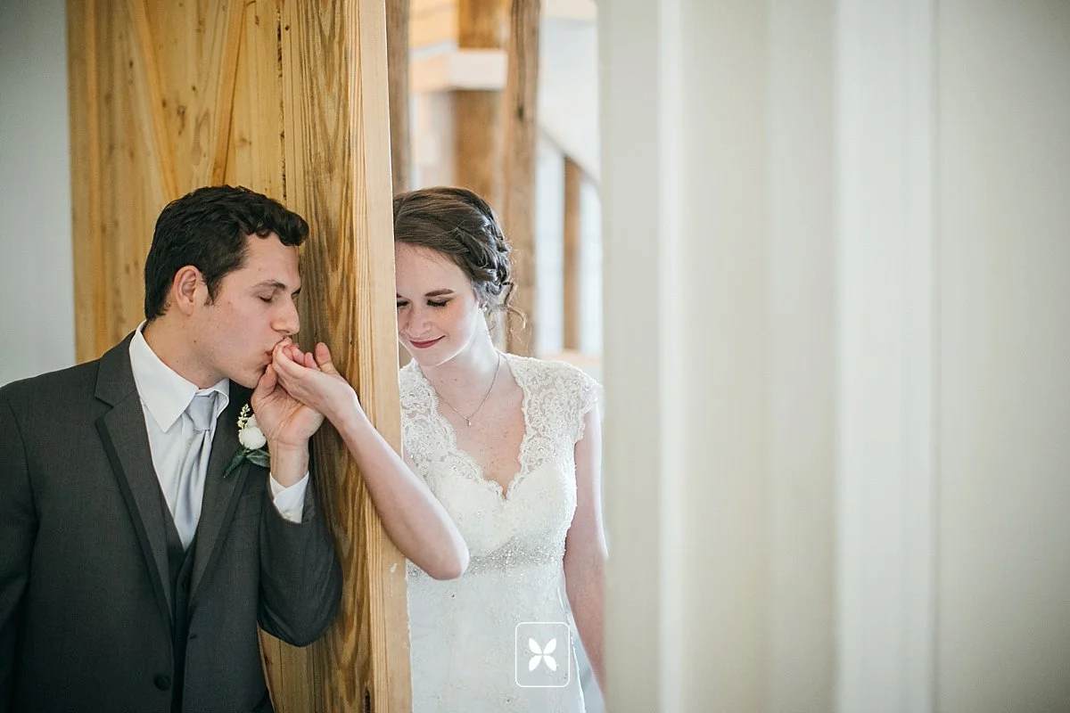 jesse_cori_northwest_arkansas_wedding_photography_Kindred_Barn_0046.jpg