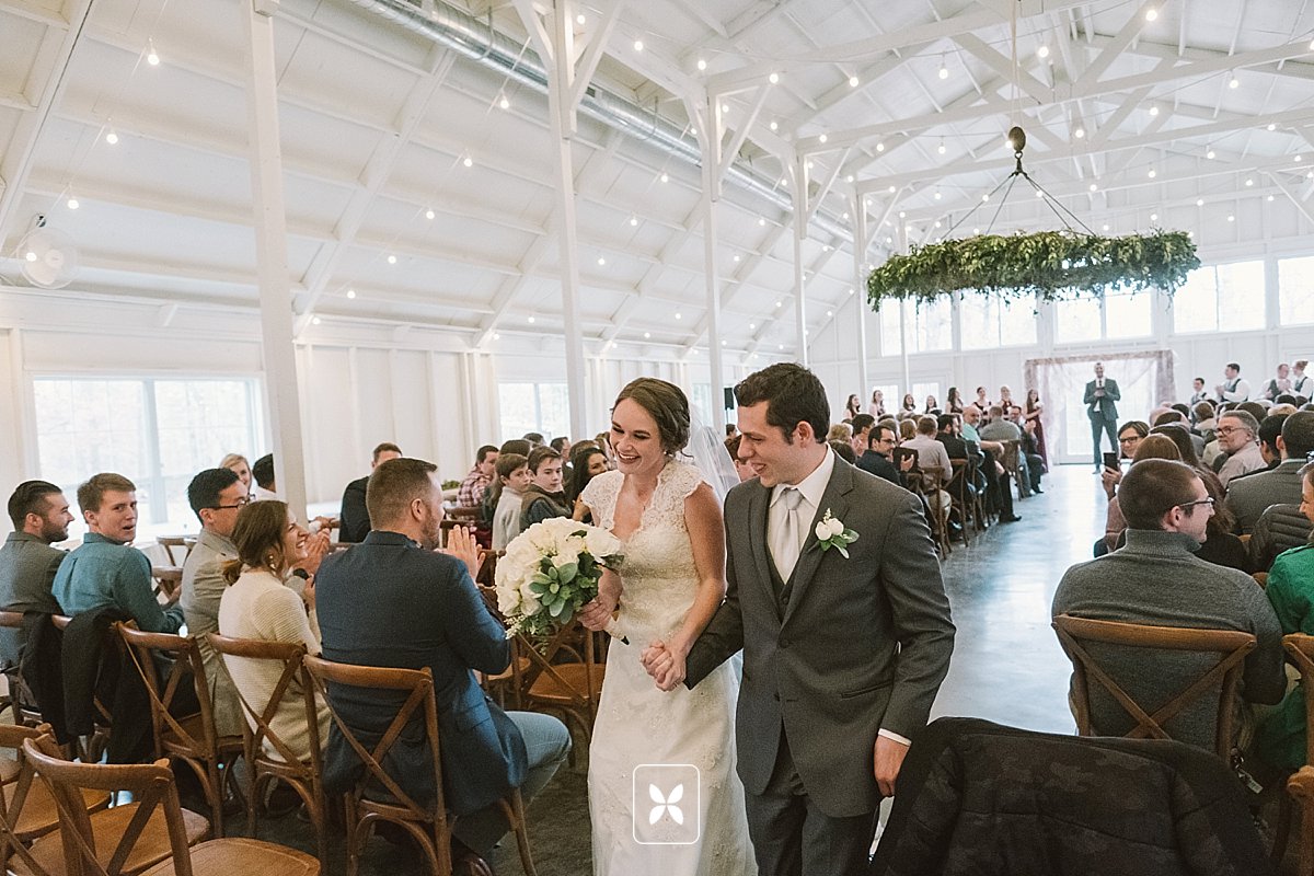 jesse_cori_northwest_arkansas_wedding_photography_Kindred_Barn_0127.jpg