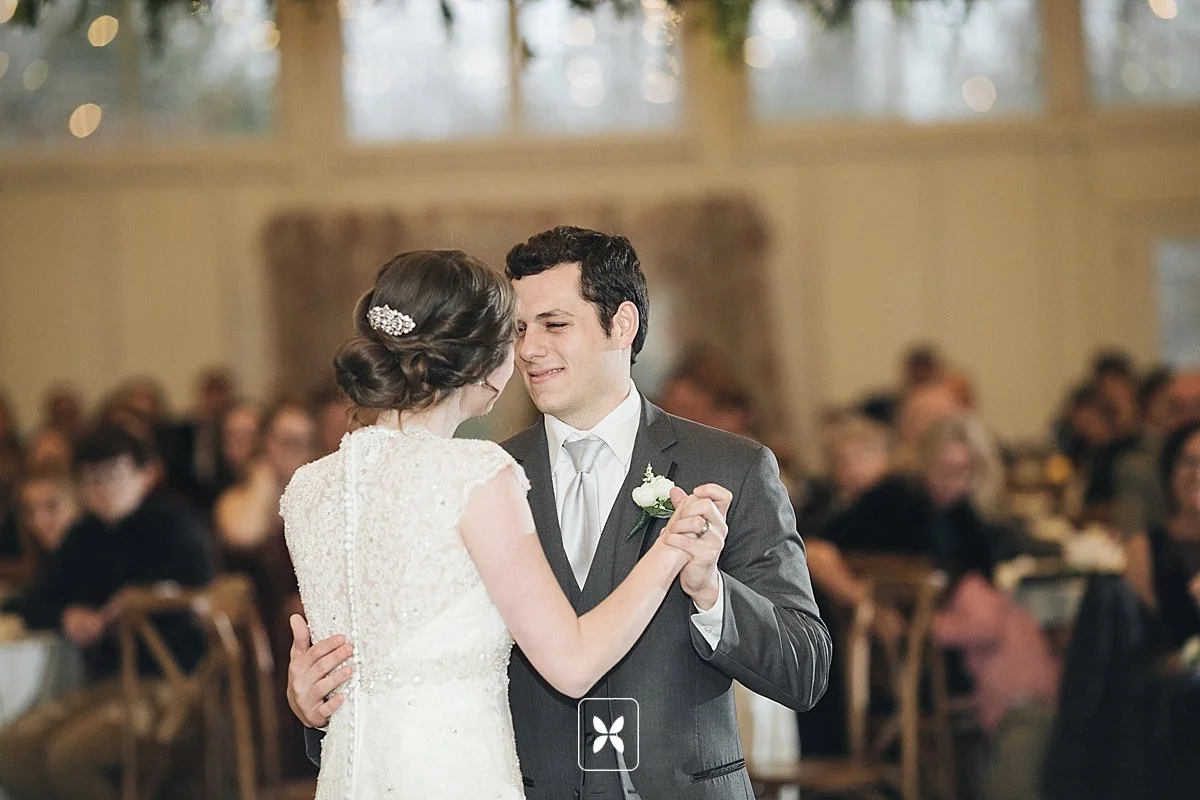 jesse_cori_northwest_arkansas_wedding_photography_Kindred_Barn_0087.jpg