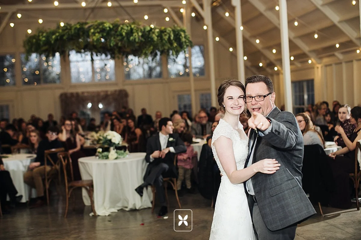 jesse_cori_northwest_arkansas_wedding_photography_Kindred_Barn_0090.jpg