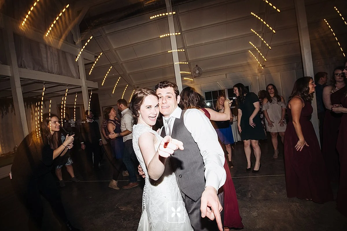 jesse_cori_northwest_arkansas_wedding_photography_Kindred_Barn_0110.jpg
