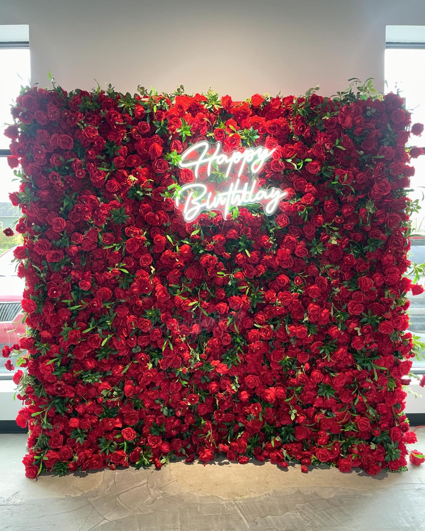 Happy Birthday with our &ldquo;Ruby Flower Wall&rdquo; ❤️&zwj;🔥🌹

📲For flower wall inquires please email info@greatlakeseventplanning.com, submit a form on our website or send a DM 

If you have a sign, I&rsquo;d love to install it for you. 🪜⛓️My
