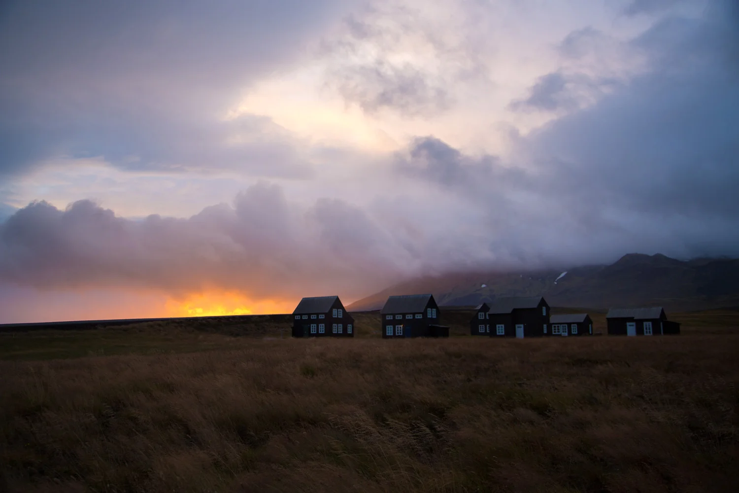 icelandvillagesunset.jpg