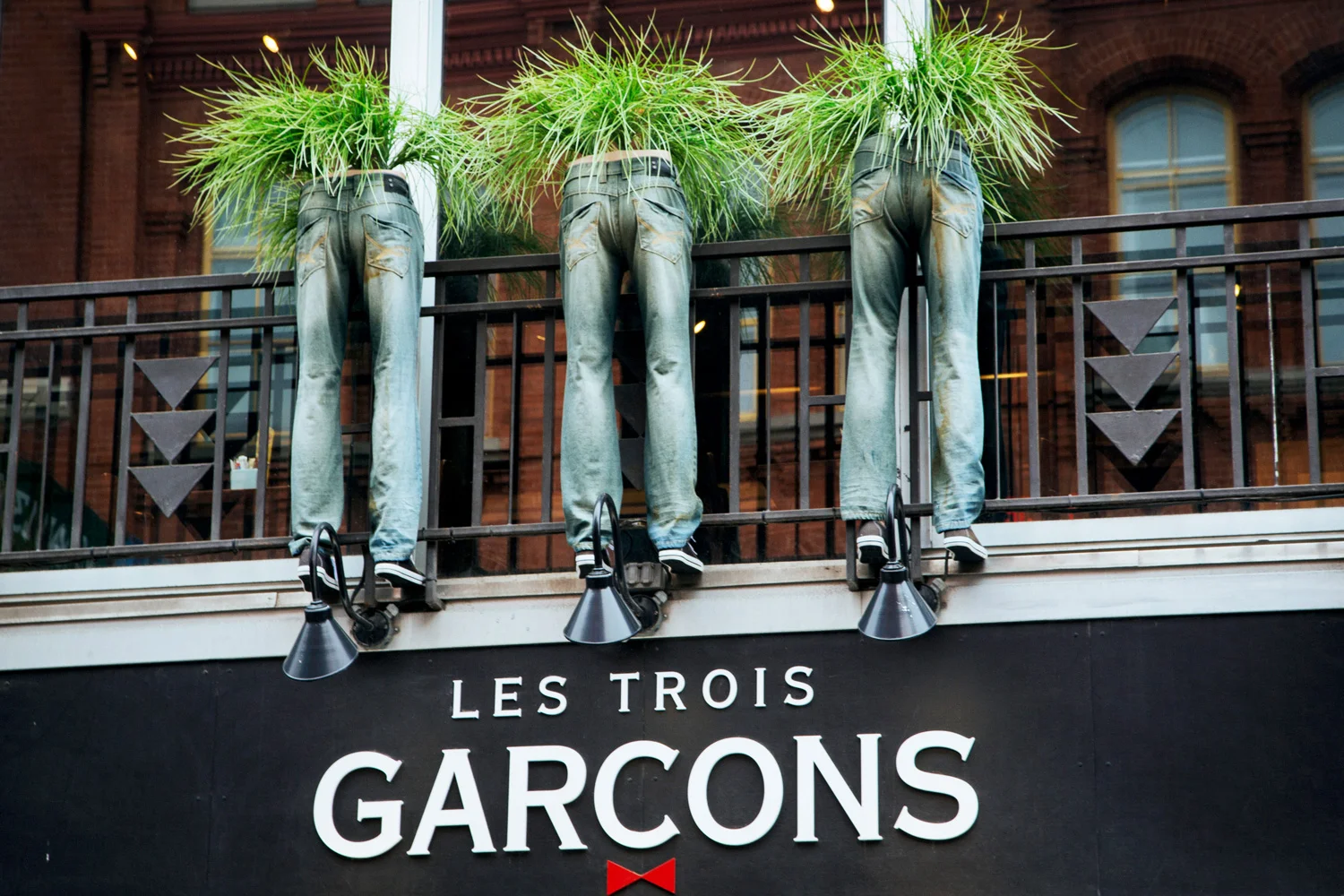tresgarcons.jpg
