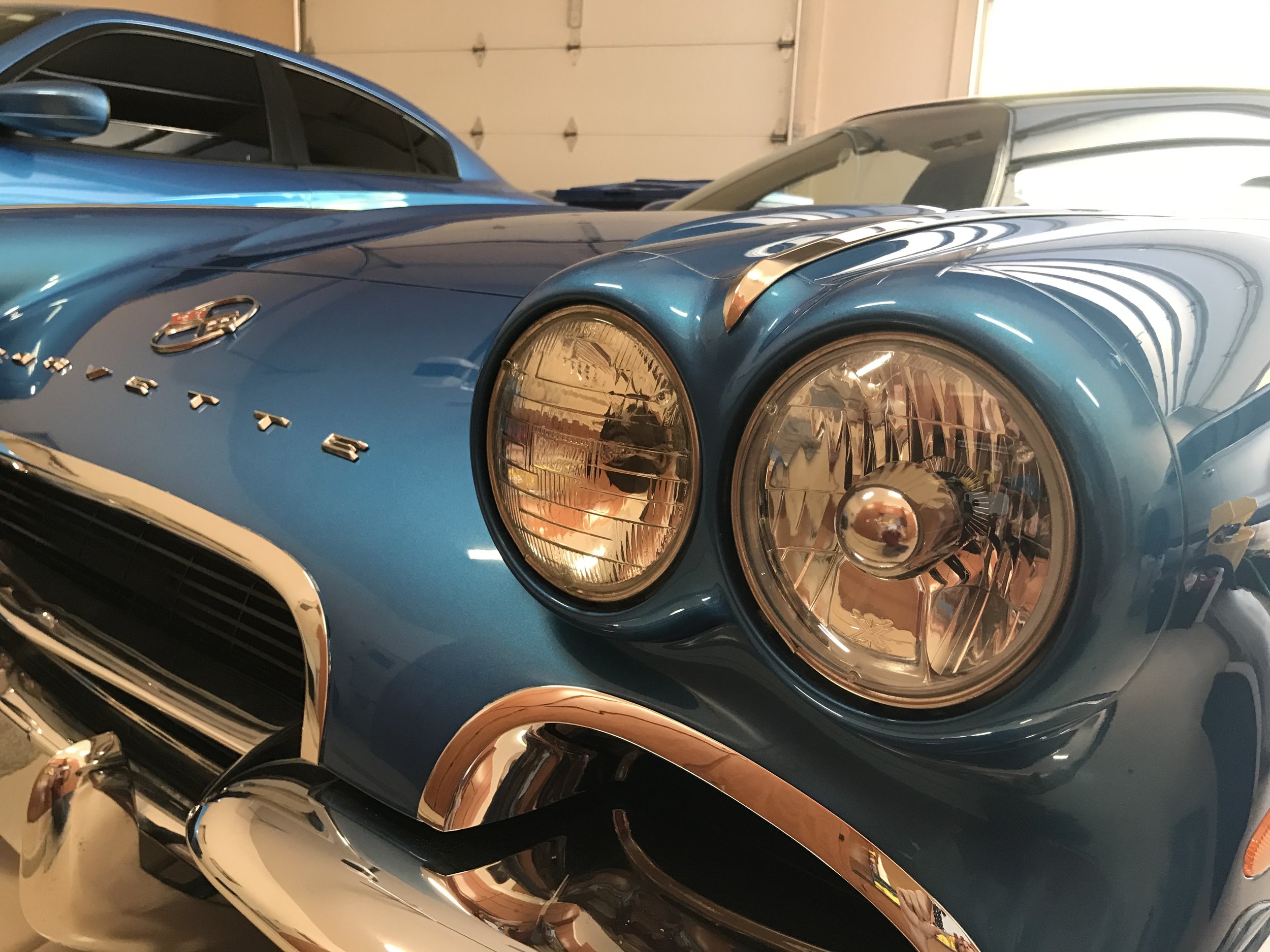1962 (2001-C5) Custom Viper Pearl Corvette Convertible