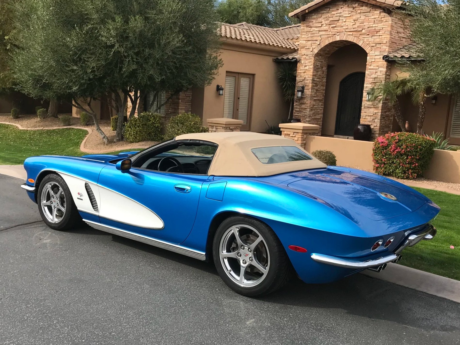 1962 (2001-C5) Custom Viper Pearl Corvette Convertible