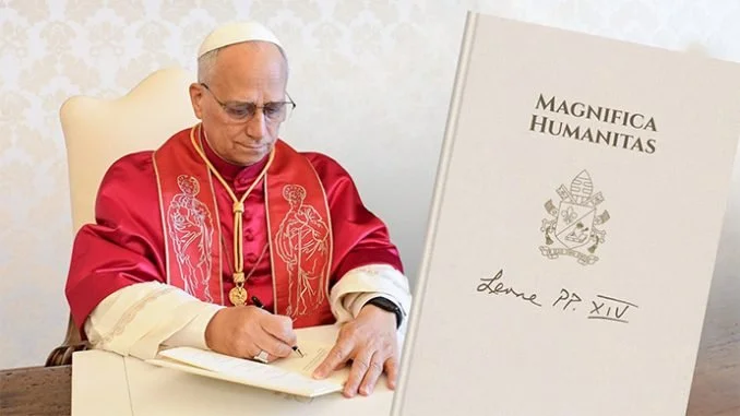 popeleo_signingMH_ewtn-678x381.jpg