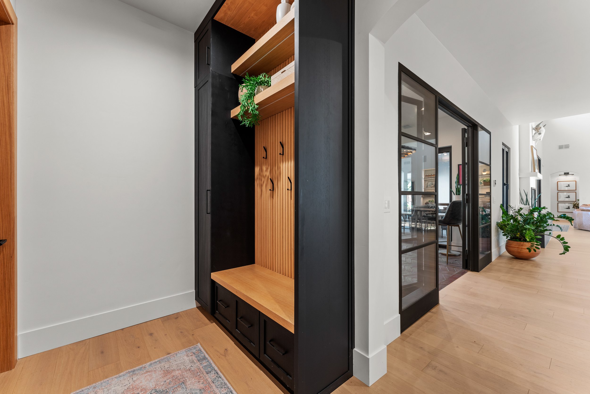 251 Mondrian - main 35.jpg