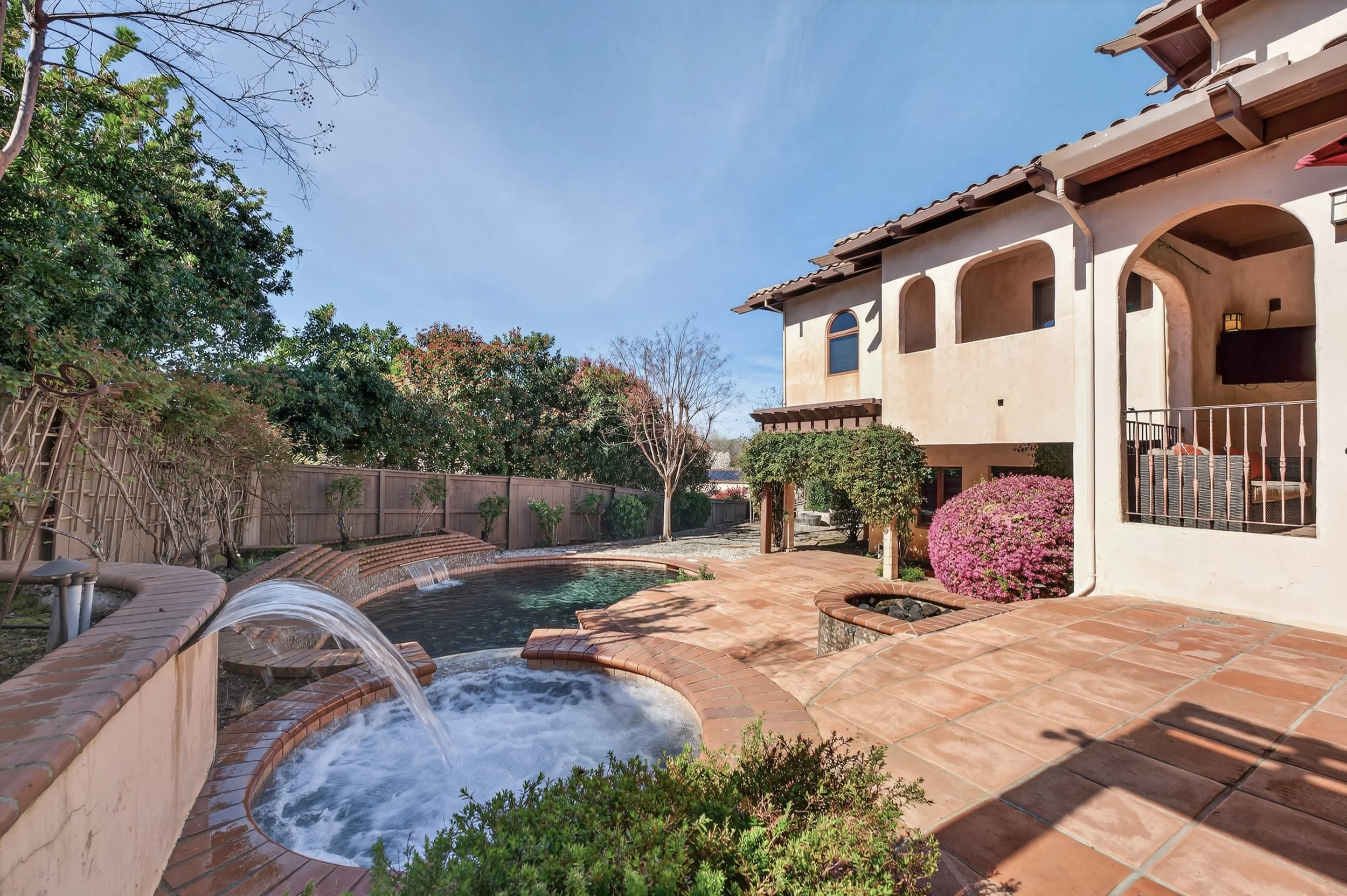 4505 Echo Springs - 3.jpg