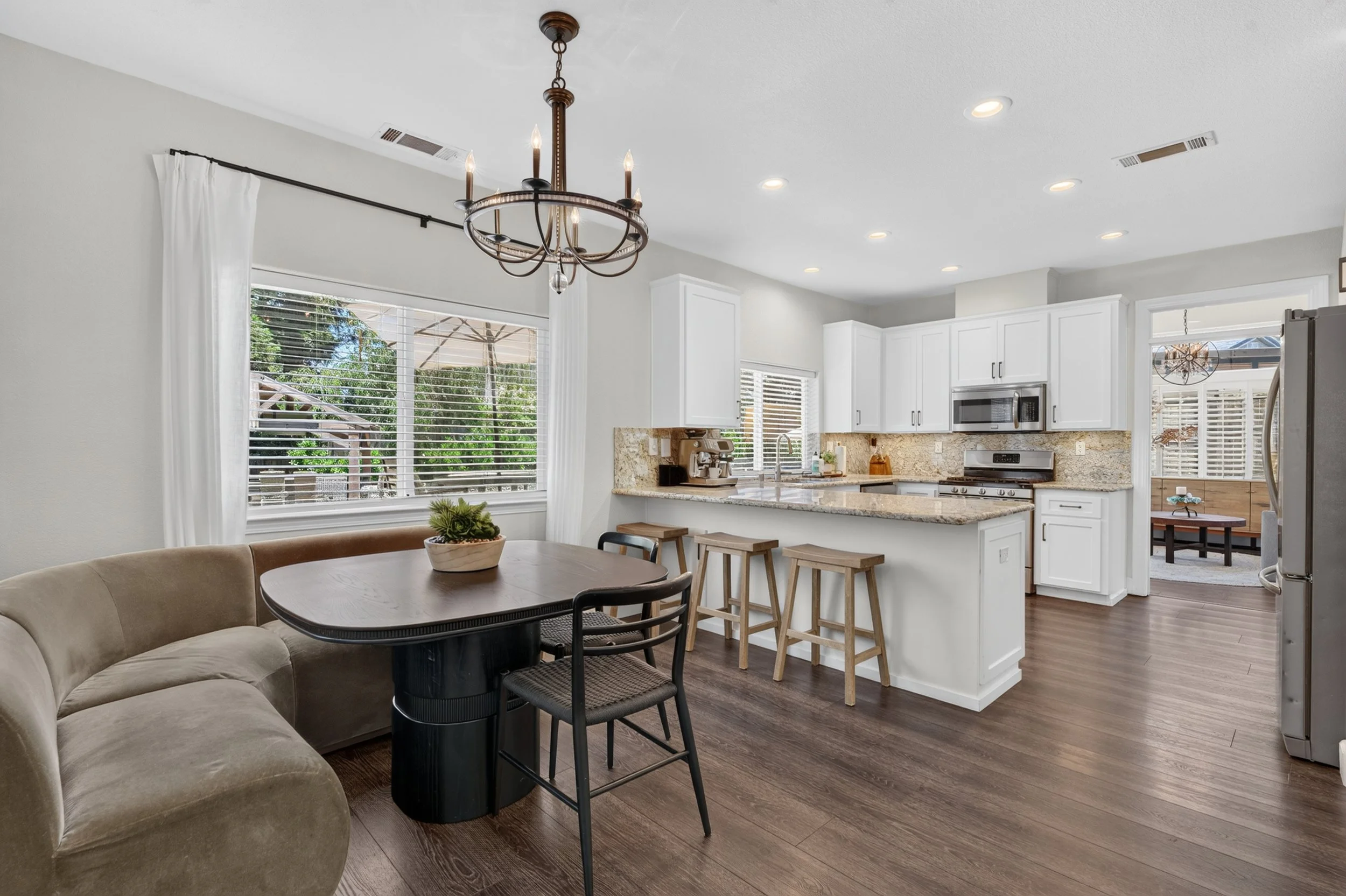 2411 Allendale - 10.jpg