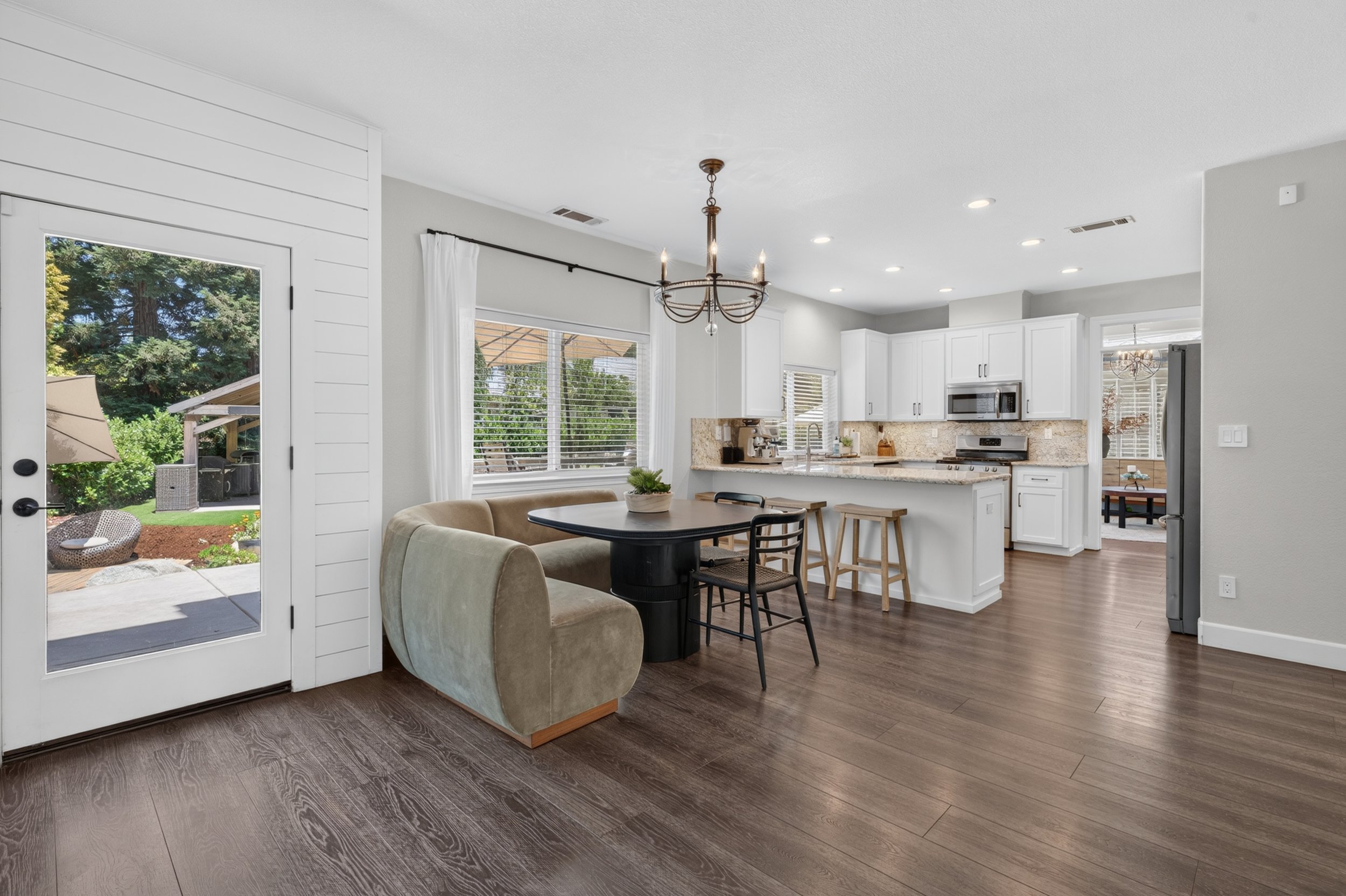 2411 Allendale - 12.jpg