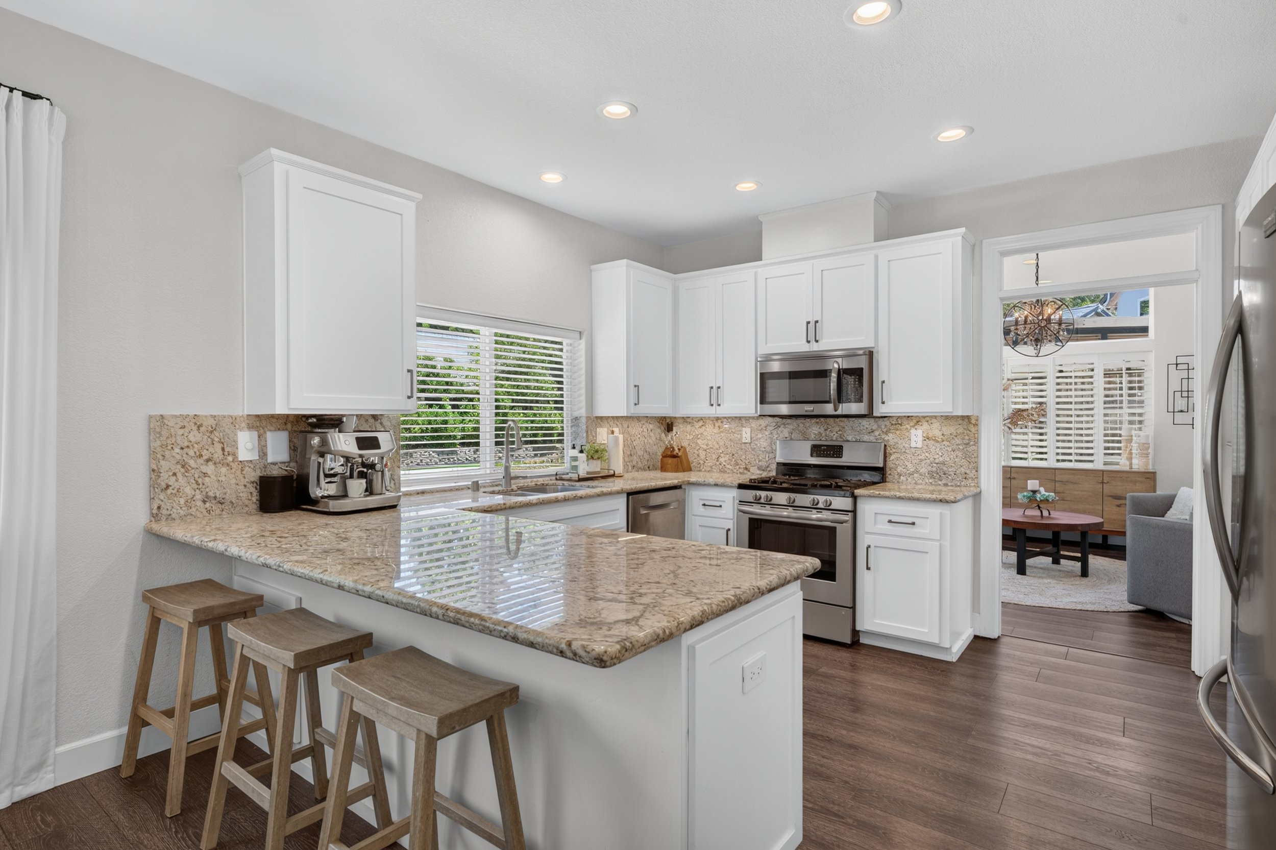 2411 Allendale - 13.jpg