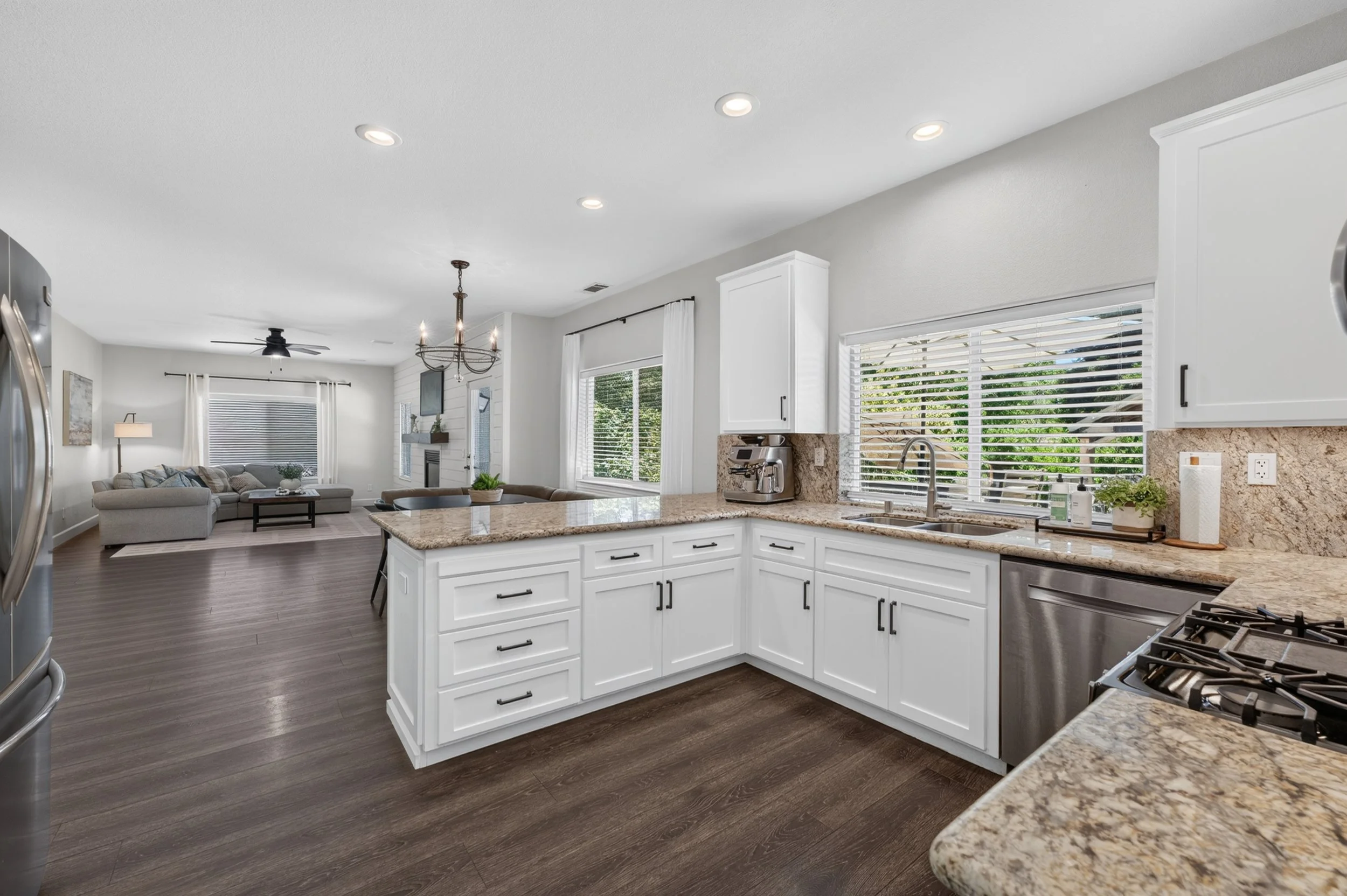 2411 Allendale - 15.jpg