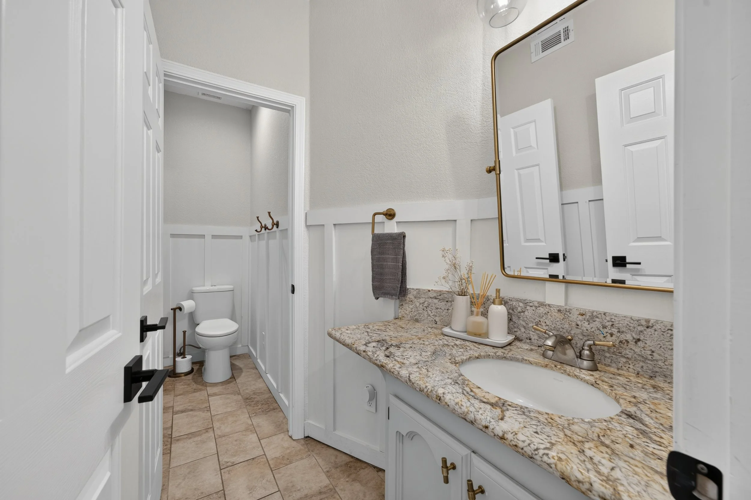 2411 Allendale - 24.jpg