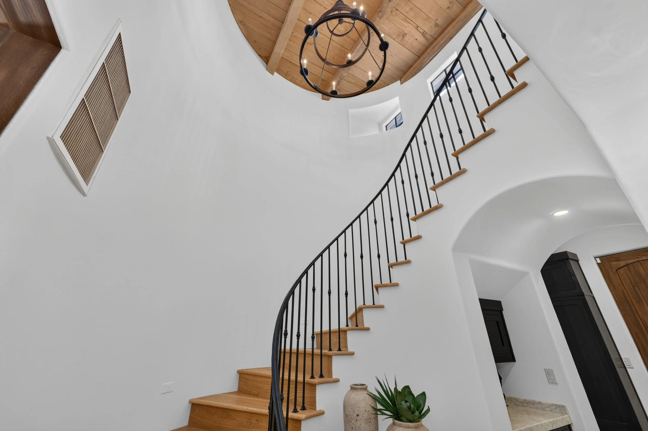 Moreau - inside - 37.jpg