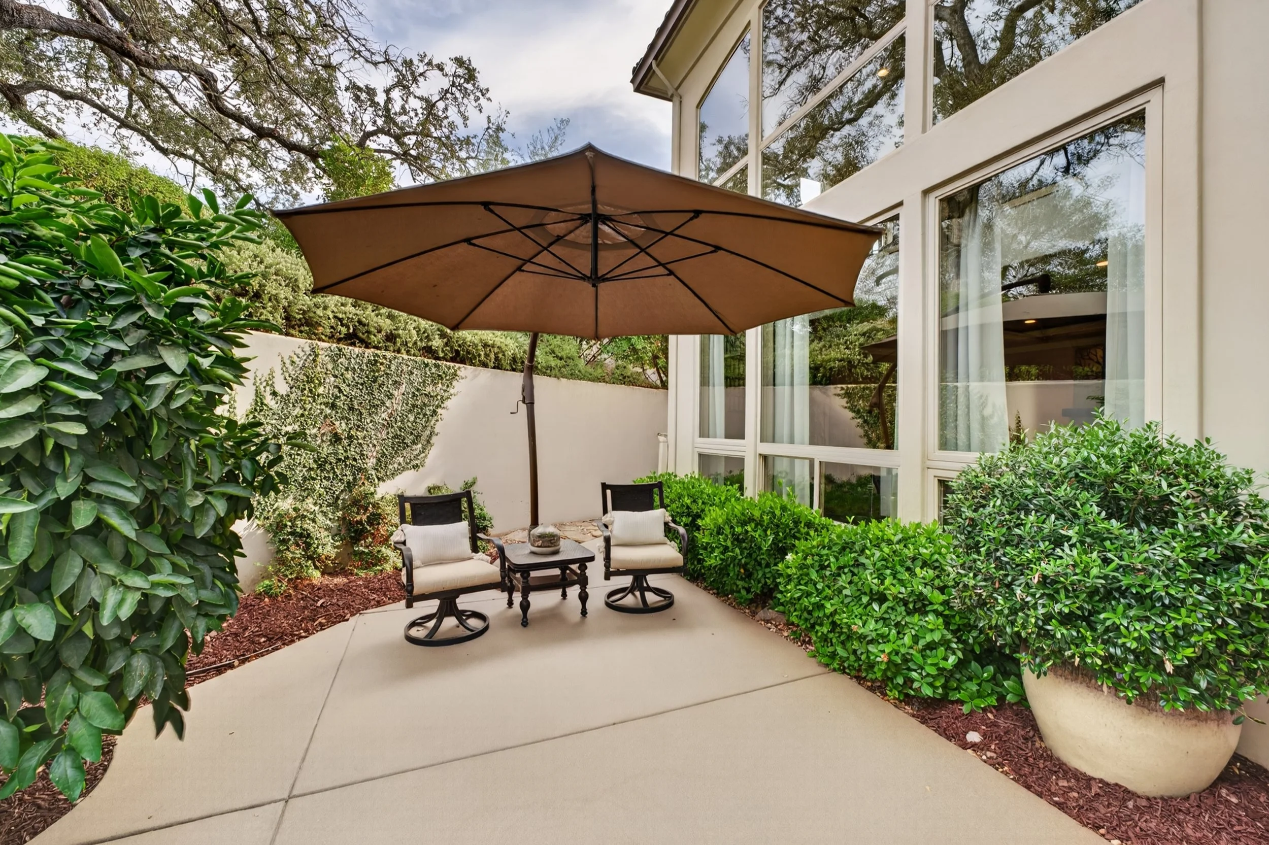 4323 Cordero - backyard-3.jpg