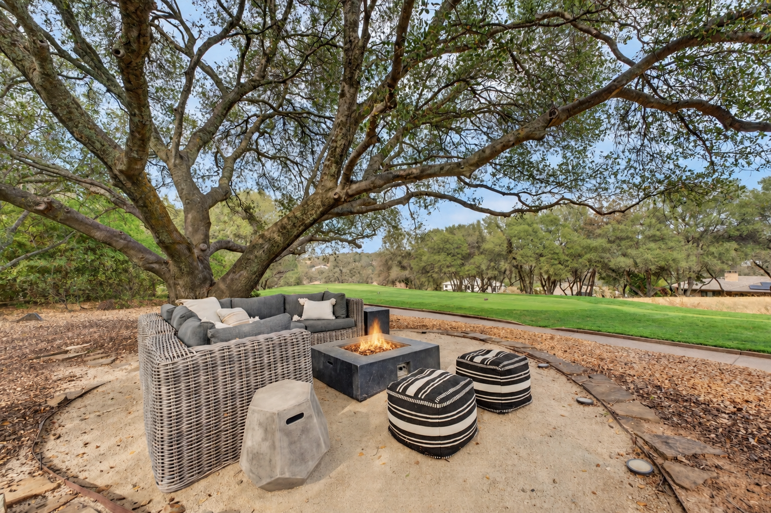 4323 Cordero - backyard-14.png
