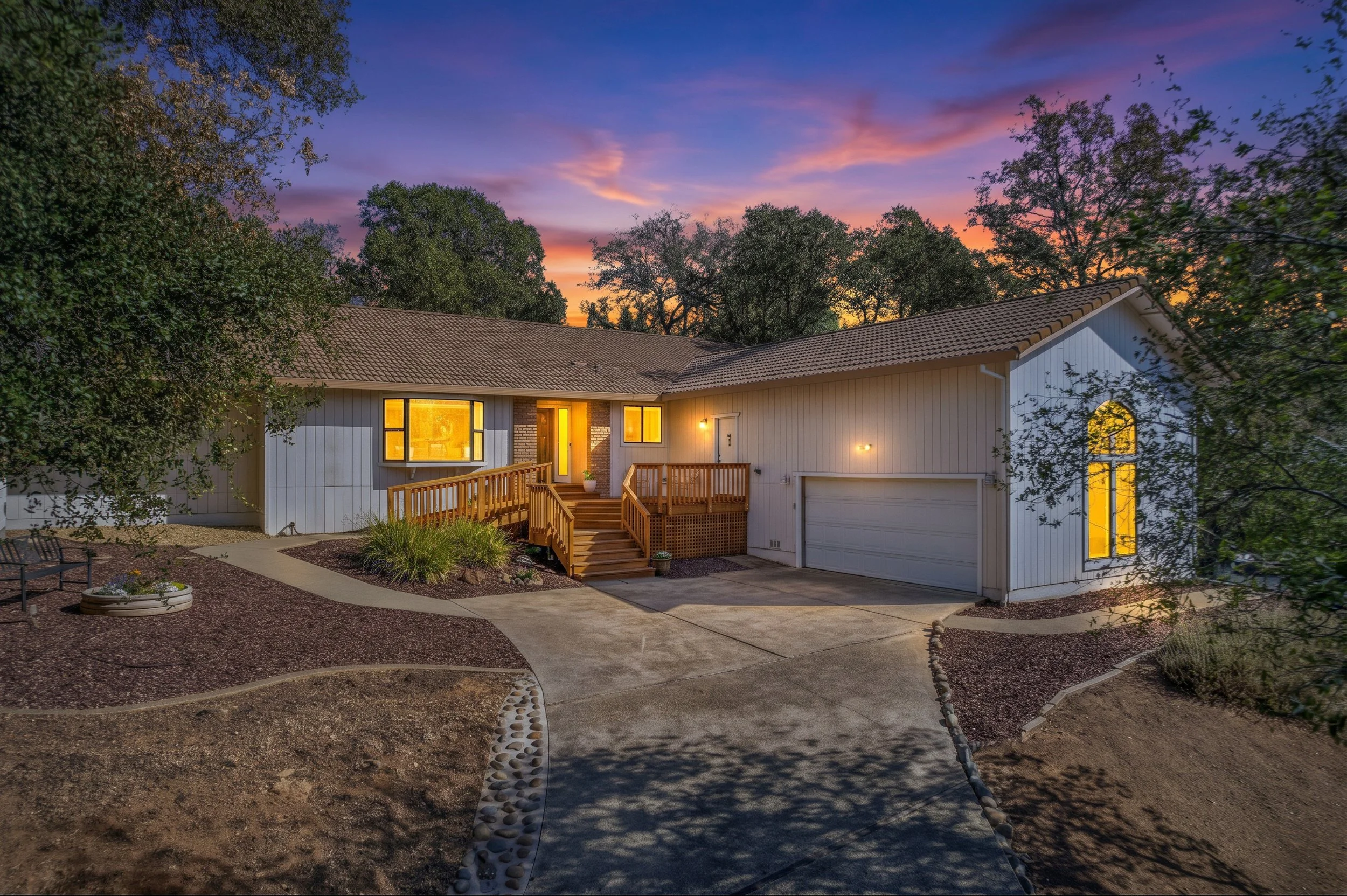 3068 twin oaks rd - twilight.jpg