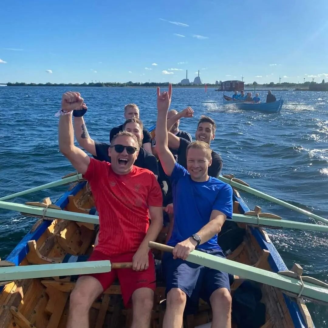 Sleipnir Masters M&aelig;nd gentager succesen fra regattaen i Odense, og vinder guld 🥇 p&aring; Kn&oslash;rrur Regatta i Hvidovre 🤩🥳
Tak til arrang&oslash;rerne og alle, der var med, for en utrolig god regatta.
Vi gl&aelig;der os til &aring;rets s