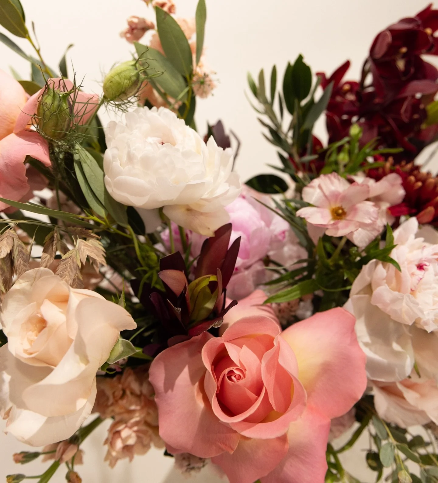 Happy Thanksgiving!! We are SO grateful to all of you💐 We hope you have an amazing day with loved ones and good food!