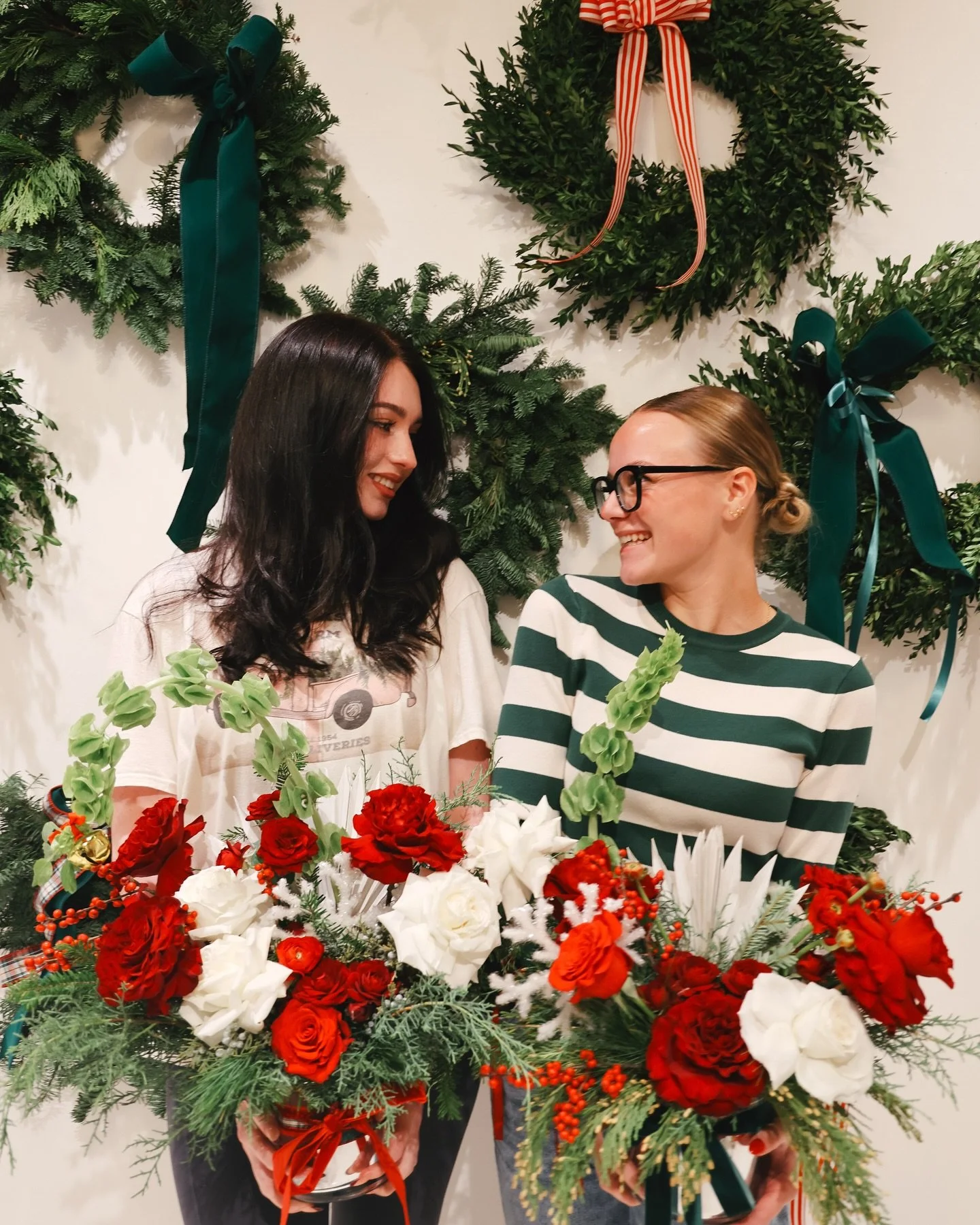 The season of Christmas greens, petals, and a little extra magic✨
Who&rsquo;s ready for our Nostalgic Nineties Craft Night?! 👀🎅🏻