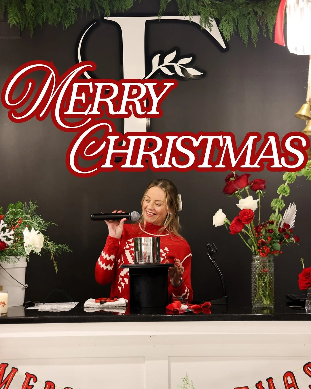 Merry Christmas!! So grateful for a season full of blooms &amp; beauty🫶 Wishing you a day filled with joy! 🎄