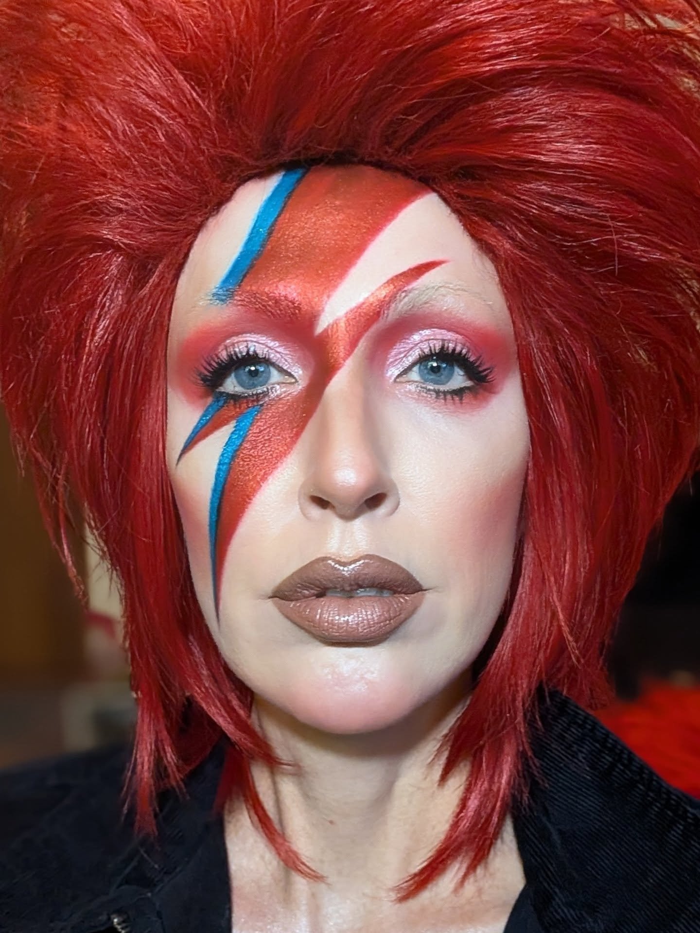 ⚡️🖤 Happy Birthday to @DavidBowie &mdash; the ultimate icon.

A visionary who changed music, fashion, beauty, and identity forever.

This look is inspired by the legendary Aladdin Sane era, originally brought to life by genius makeup artist Pierre L