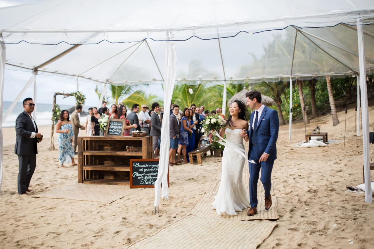 jess-michael-wedding-photos-table4weddings-dec-6-2016-24-of-39.jpg
