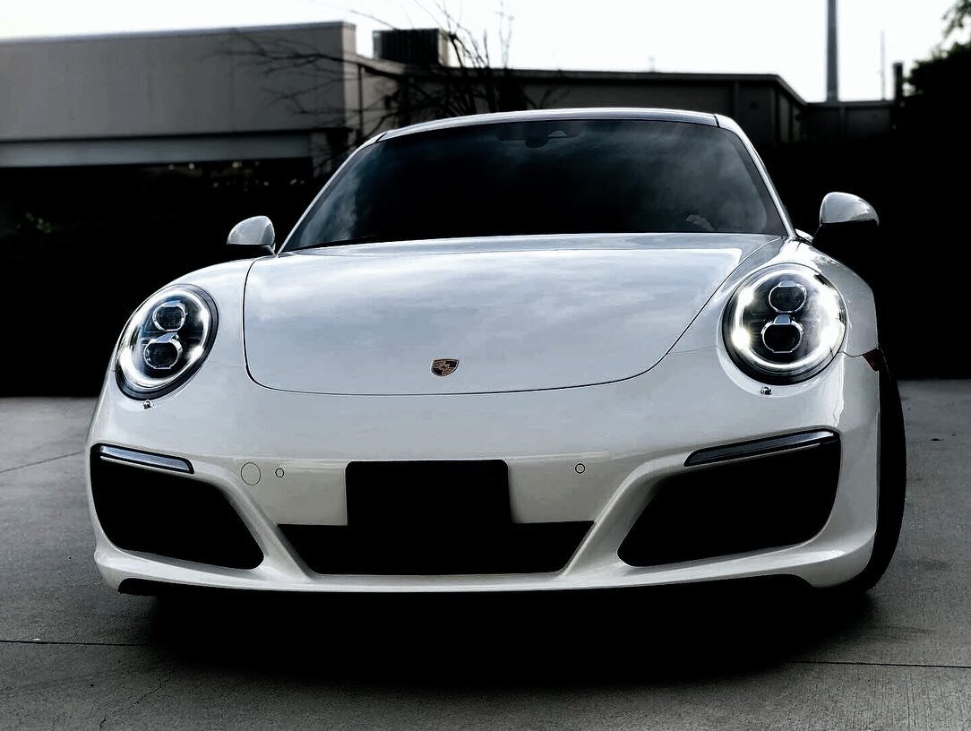 Protect your investment with paint protection film.

#defynecars #vinylwrapping #ceramiccoating #paintprotectionfilm #windowtinting #cars @porsche #porsche911carrera #porsche911