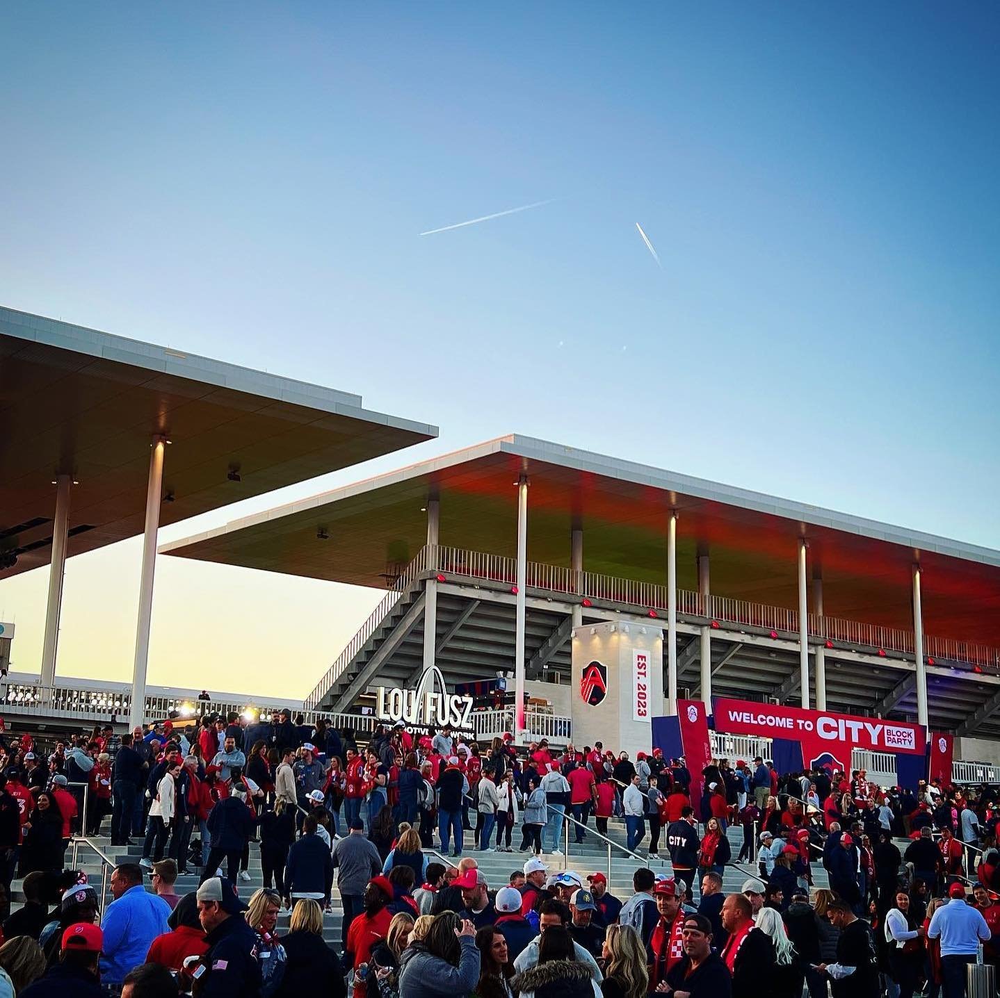 This CITY is our home. 

Congrats to @stlcitysc on bringing home a winner for our first ever home game! ❤️⚜️❤️

#stlcity #stlcitysc #stlsports #stlsoccer #stlouissports #stlouisproud #stlouissoccer