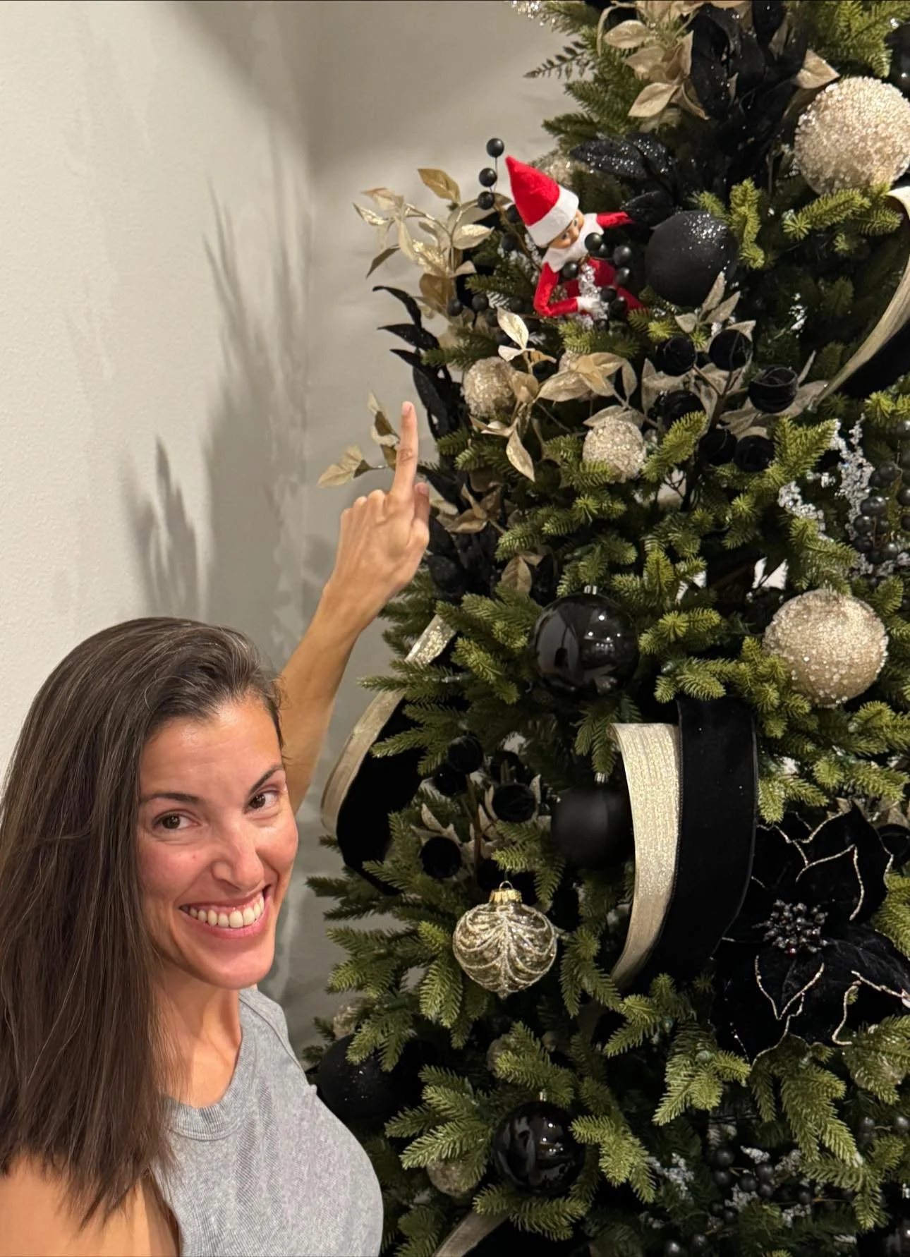 Here&rsquo;s your yearly reminder from one exhausted mom to another&hellip;

#elfontheshelf #dobbyshere #elfarrival