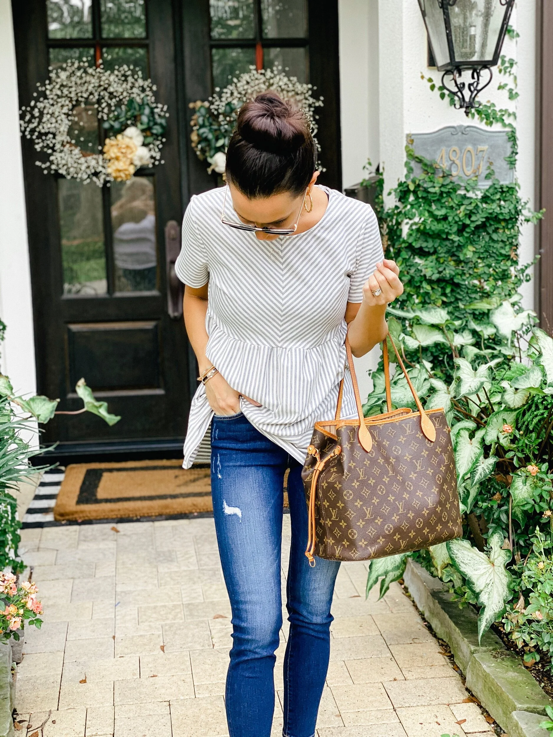 GRAY STRIPED TOP