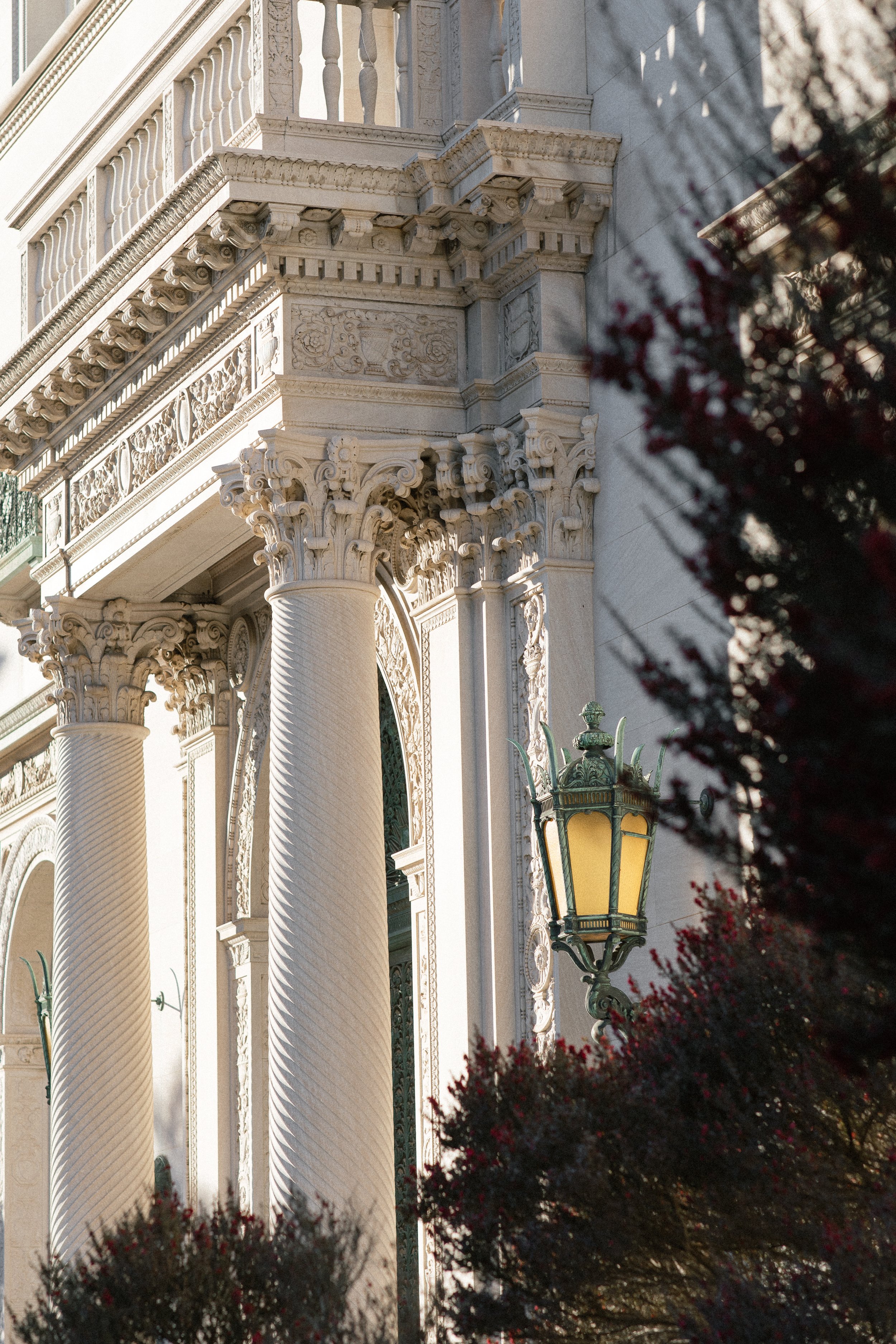 Flood Mansion Modern Luxury Wedding Florist San Francisco.jpg