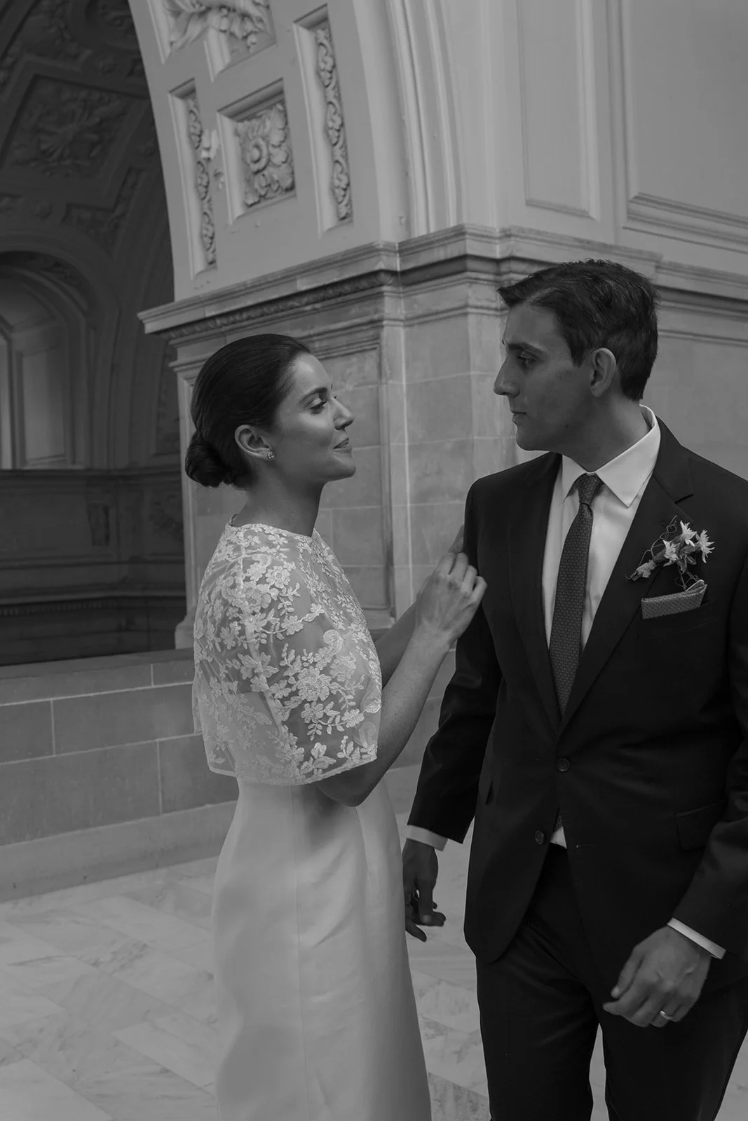 luxury-sf-city-hall-elopement-florist.jpg