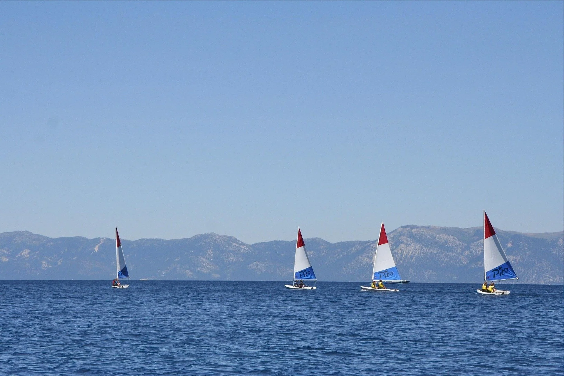 healthkindness-sailboats-1658646_1920.jpg