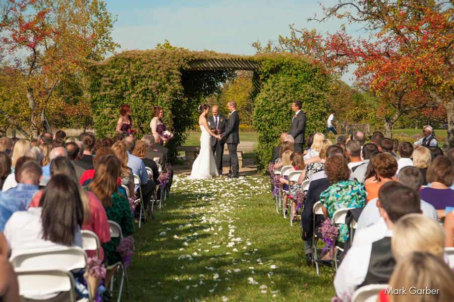 cox-arboretum-dayton-wedding-banquet-hall-venue-elite-catering-mark-garber-photography_006.jpg