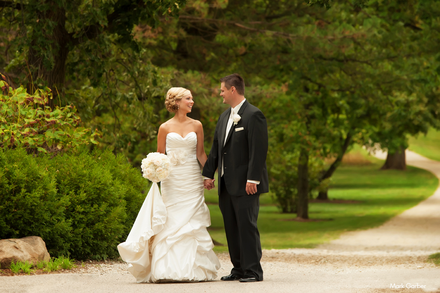 Dayton-cox-arboretum-wedding-banquet-hall-venue-elite-catering-mark-garber-photography_005.jpg