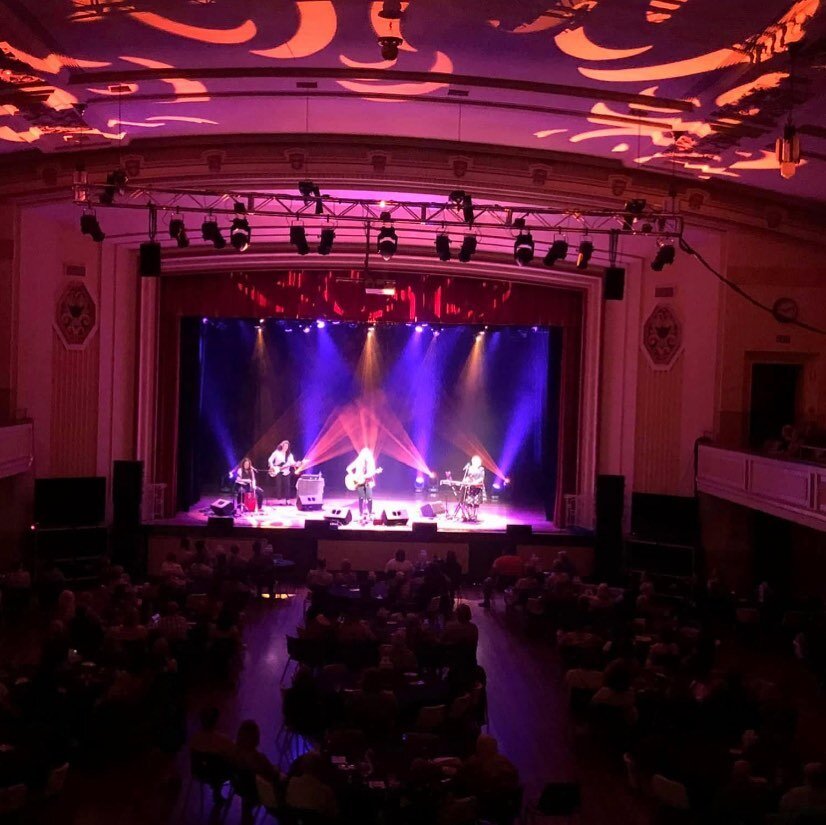 Tamworth did not disappoint :) so grateful to be back at work with all my favourite people @beccy_cole @libbyodonovan @daneelandthefeel 📸 by Cal