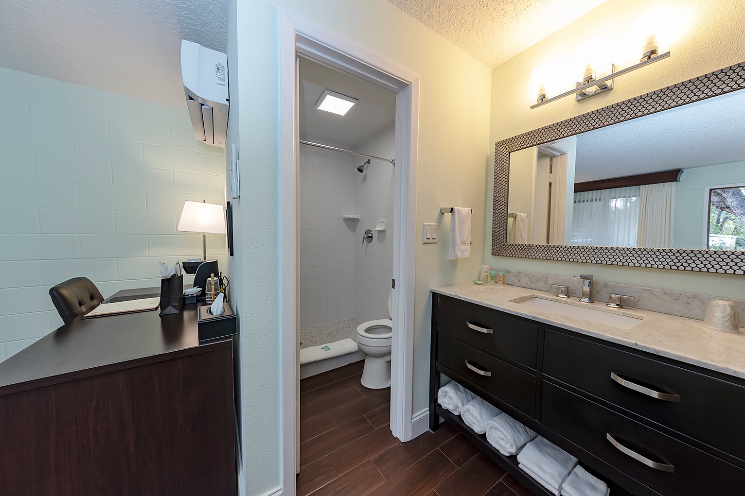 Private Full Bathroom
