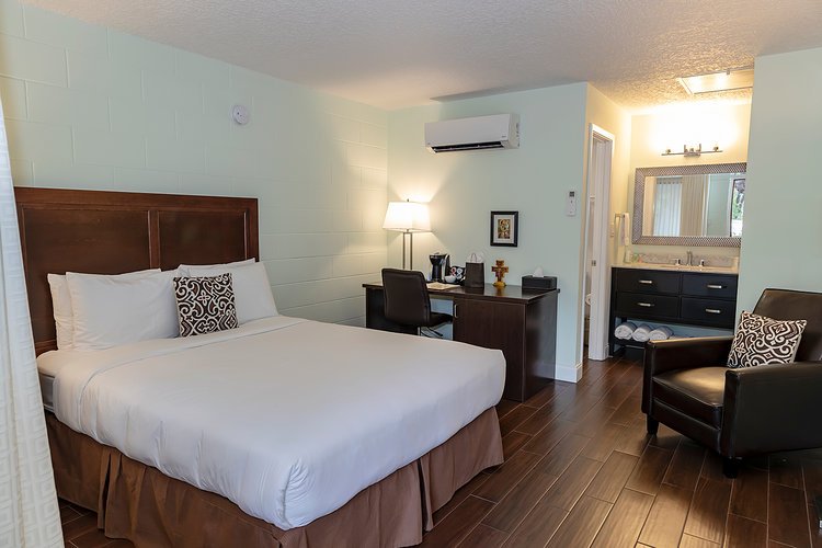 Private Bedroom with Queen Bed