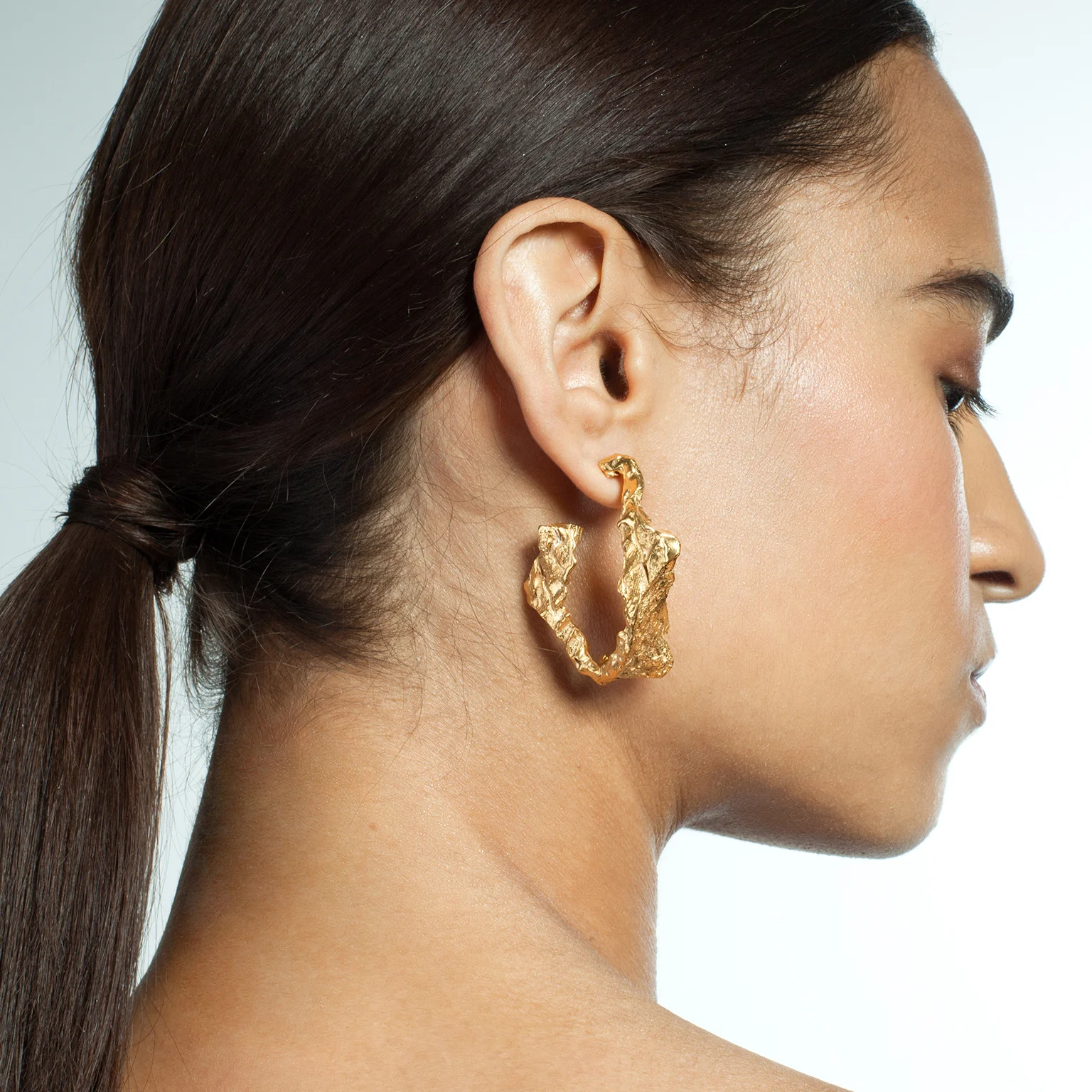 Loveness Lee Liberté Earrings PRÉMICE Collection side shot