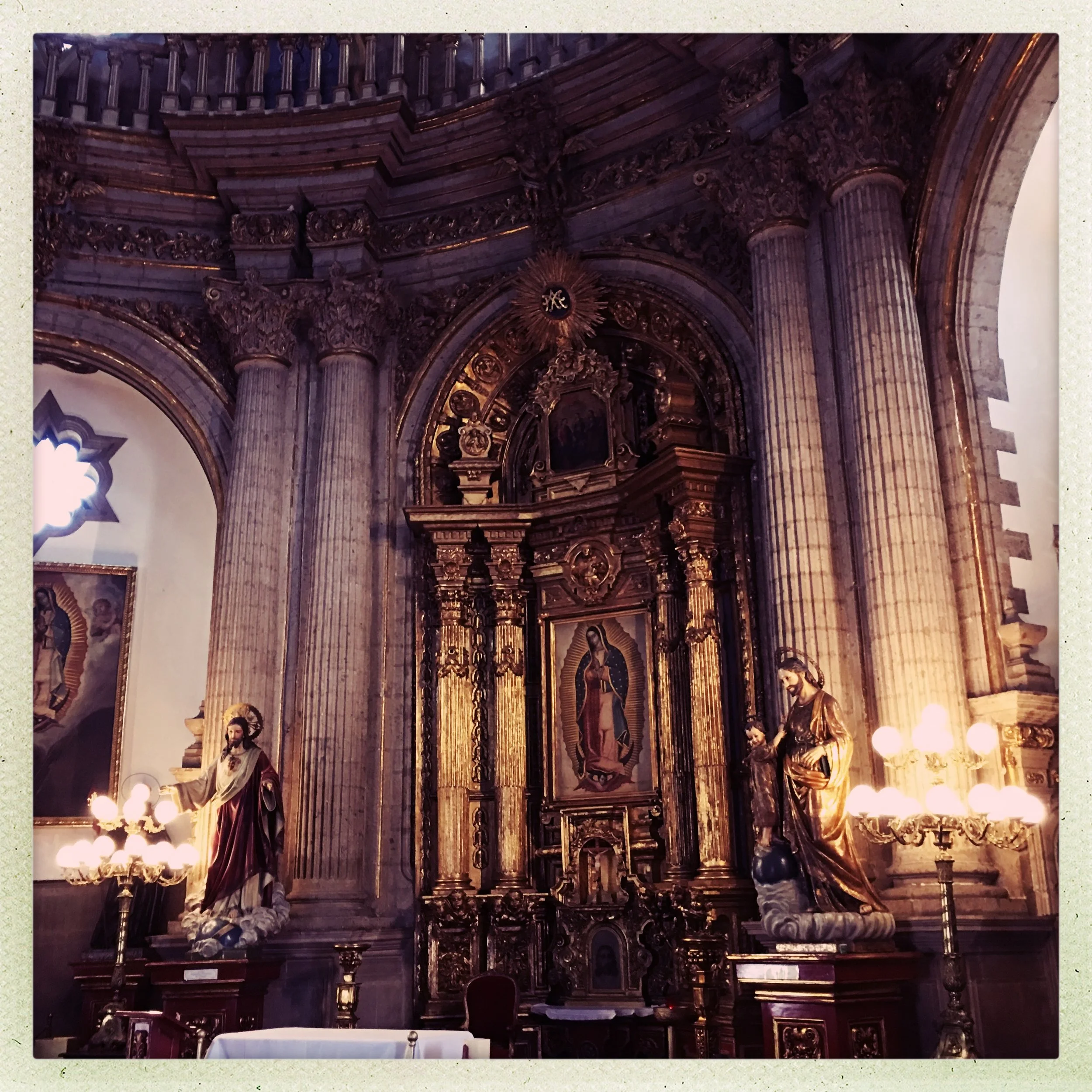 HipstamaticPhoto-498159015.040123.jpg