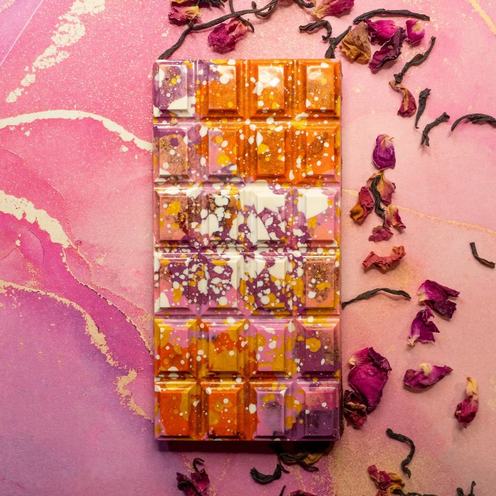 vanilla rose black tea chocolate bar with cashew