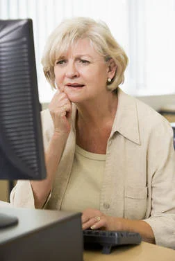 frustrated-woman-at-computer.jpg